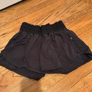 Lululemon black workout shorts